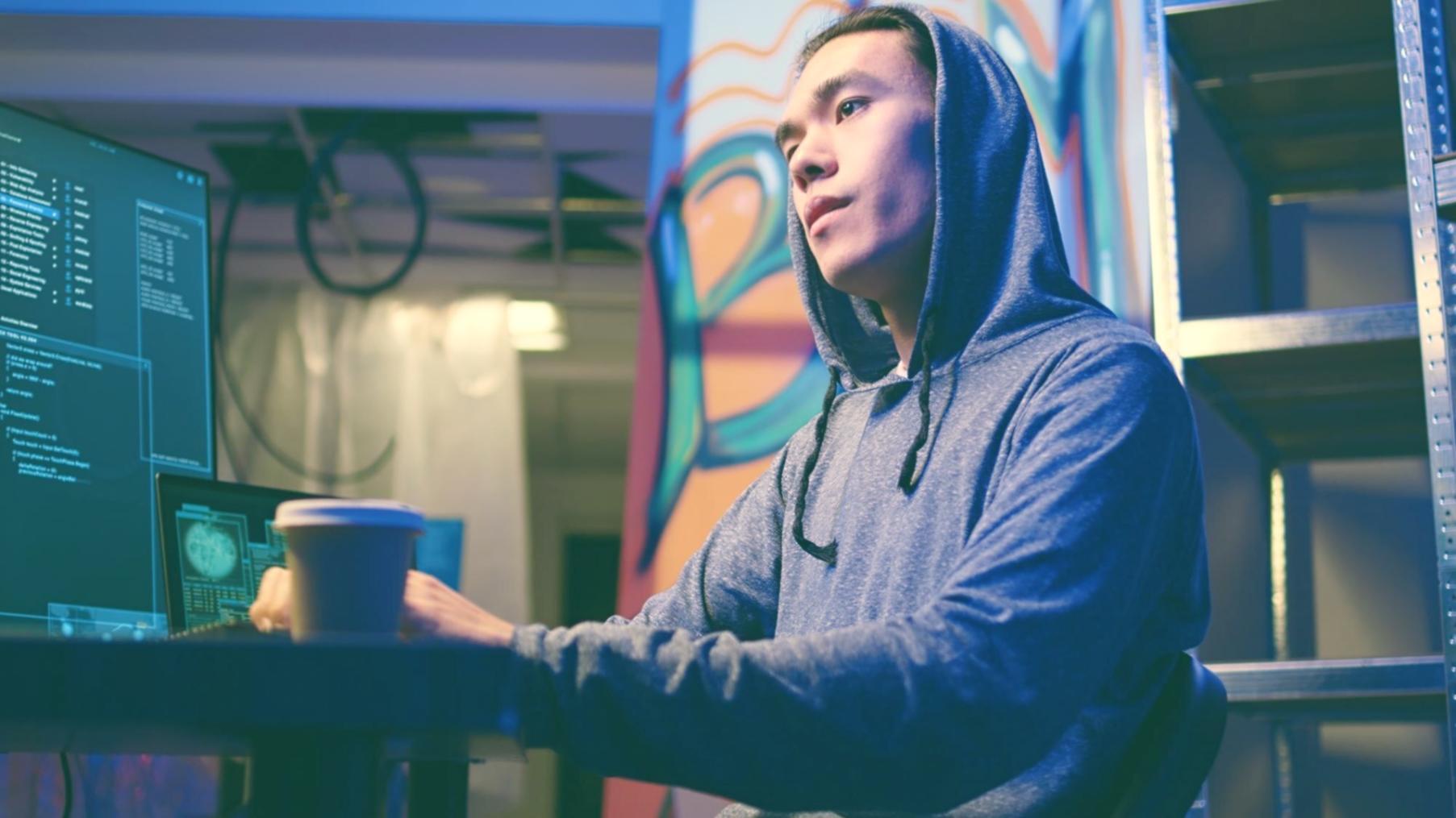 Environnement de travail DevOps avec terminaux et outils de déploiement